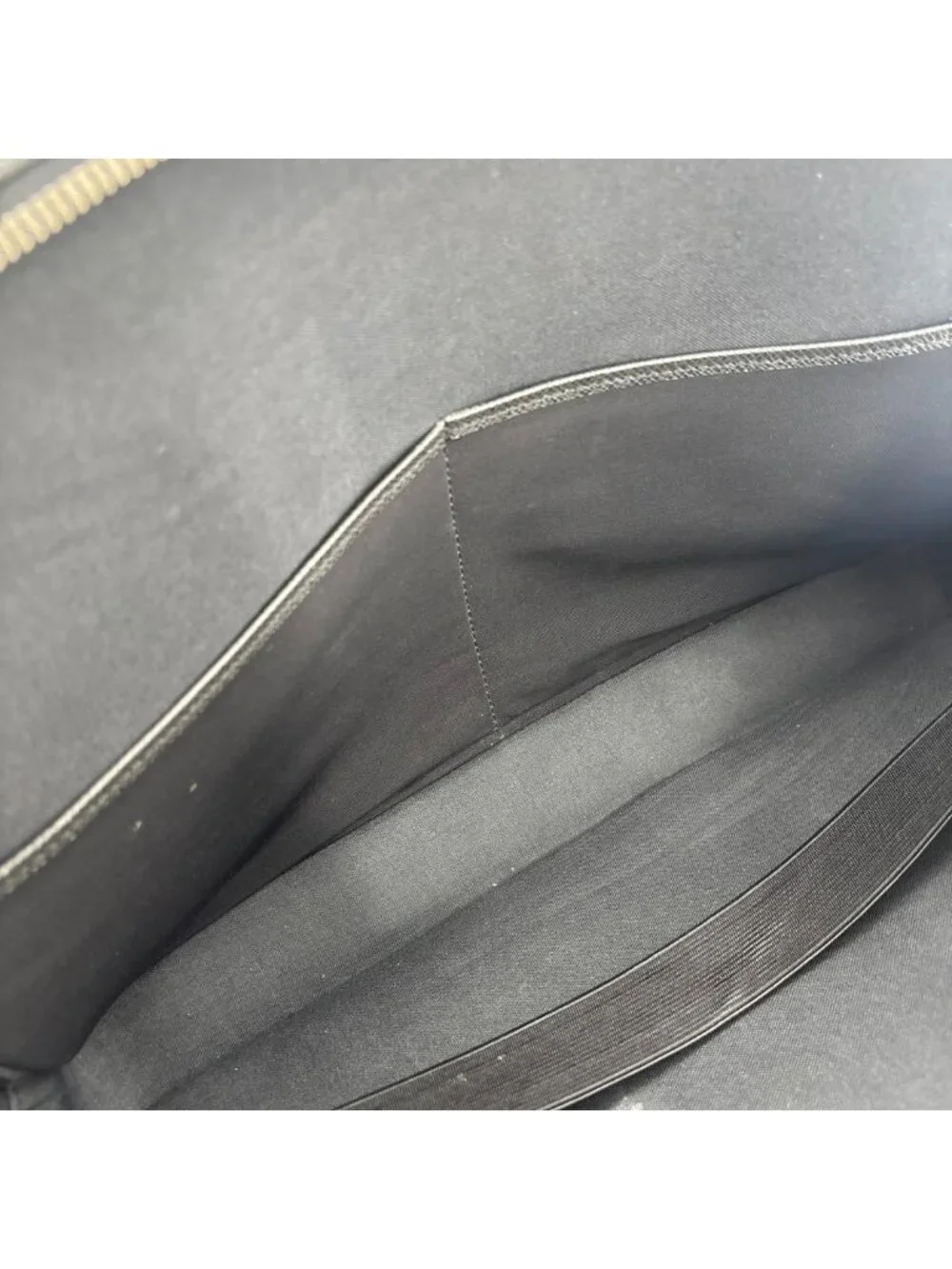 Louis Vuitton Taiga Alexander Business Bag